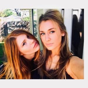 Meet your Posher, Averie